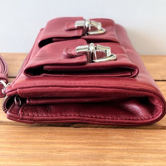 Wilson's Leather Pelle Studio Red Wristlet Wallet Credit Card Holiday Christmas - Picture 6 of 16